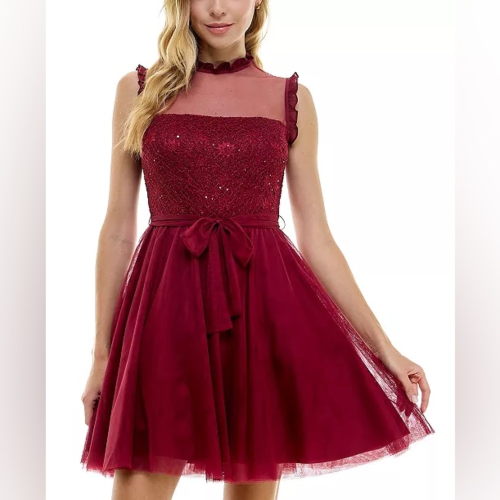 City Studios Juniors' Illusion Fit & Flare Dress Size 3/4 New - Picture 1 of 10